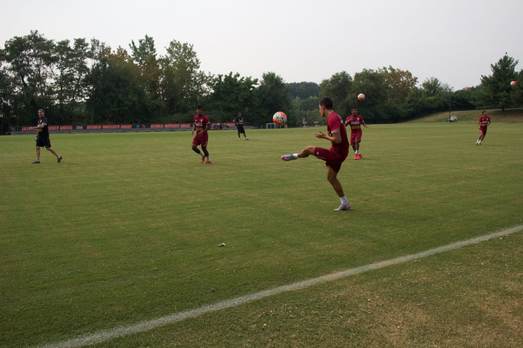 Fotos de la práctica de hoy de la Selección peruana