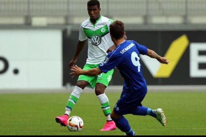 Carlos Ascues fue inscrito por Wolfsburgo para jugar la Champions League