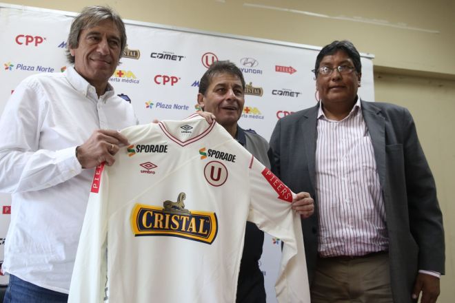 Roberto Challe: “Hoy desperté y no podía creer que era DT de la ‘U'”