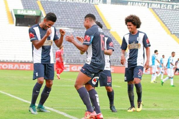 Torneo Apertura 2016: Alianza Lima goleó 3-0 a Unión Comercio en Moyobamba