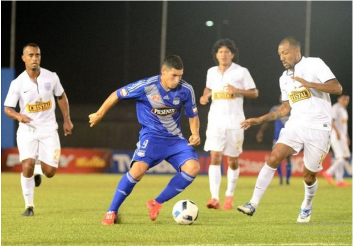 Alianza Lima cayó 3-1 ante Emelec en su primera presentación del año