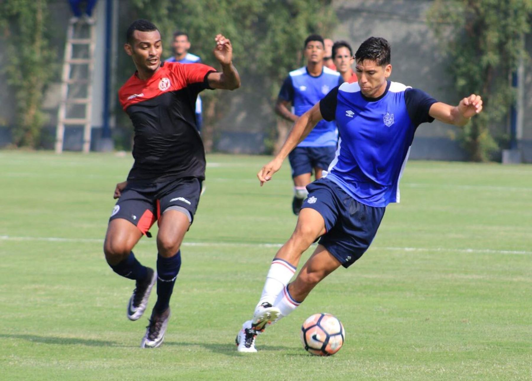 Deportivo Municipal cayó (2-1) con la Universidad San Martín en partido amistoso