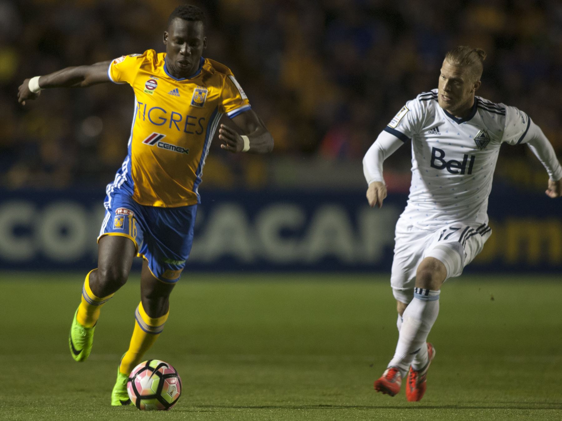 Tigres con Advíncula venció 2-0 al Whitecaps en semifinales de la “Concachampions”