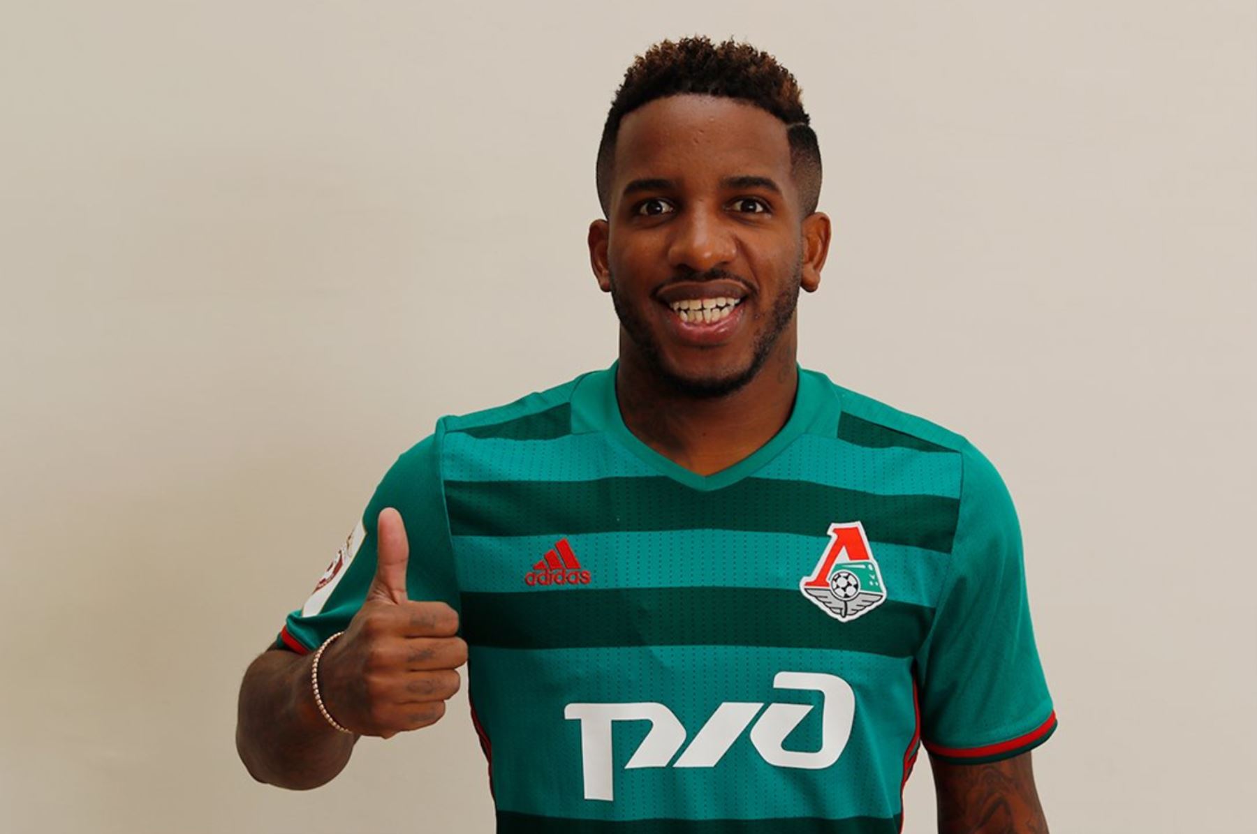 Farfán se convierte en héroe tras salvar a 3 personas en Rusia