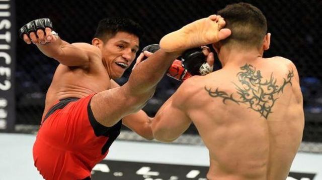El Fuerte Enrique Barzola derrotó al mexicano Gabriel Benítez en la UFC 211