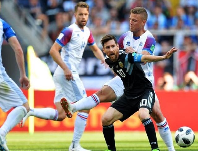 Argentina empató a un gol con Islandia