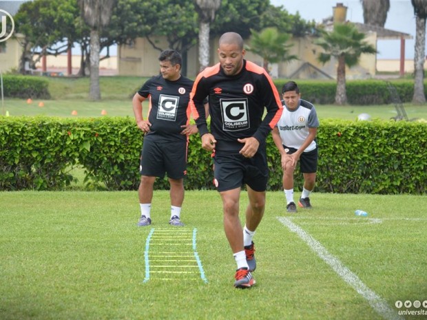 Selección Peruana: Alberto Rodríguez se perderá el partido ante Australia