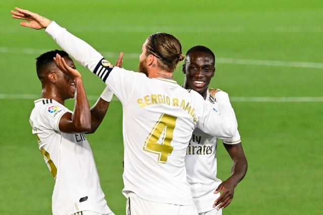 Fútbol: Real Madrid logra su trigésimo cuarto título liguero