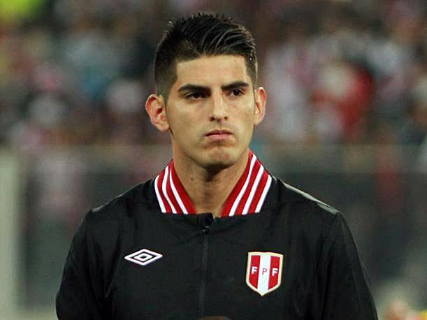 Selección Perú: Carlos Zambrano fue suspendido 3 Fechas y no jugará hasta el 2021
