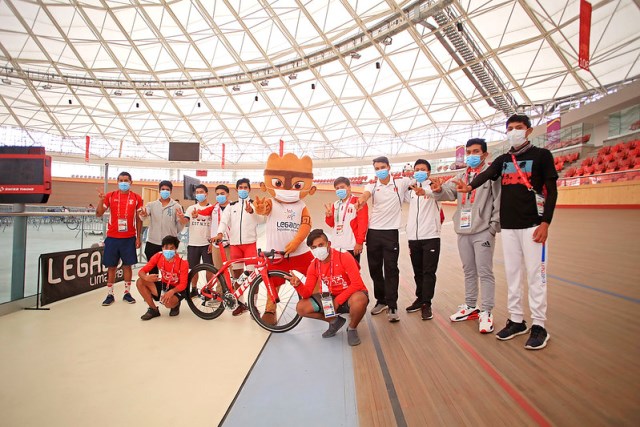 Medallistas de Lima 2019 realizan Base de Entrenamiento en Moderno Velódromo de la Videna