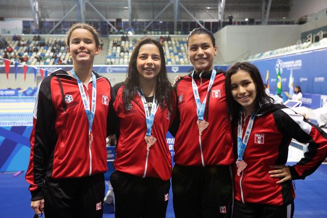 Perú logra 18 Medallas en el Sudamericano de Deportes Acuáticos en Videna