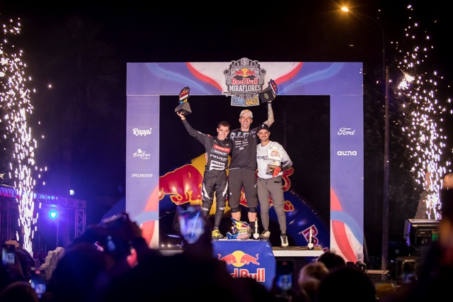 Tomas Slavik campeón de Red Bull Miraflores Cerro Abajo