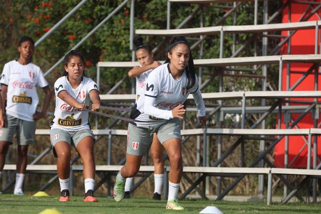 SELECCIÓN FEMENINA entrenó a doble horario, Fotos Aqui!